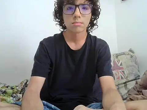 BBoyLatino0 online show from 10, 10, 2025