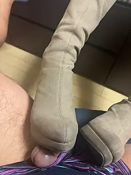 Snapshot of shell215 chatting on 13, 1, 2026 shell215 online show from 13, 1, 2026