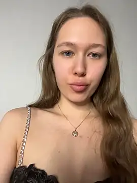 Snapshot of Molly_Kisss chatting on 29, 5, 2026 Molly Kisss online show from 29, 5, 2026