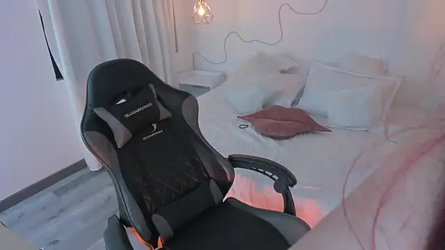 Noahcryptic online show from 11, 11, 2025