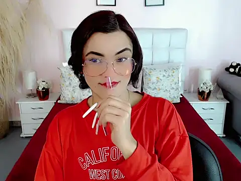 nathalialoes1 online show from 10, 11, 2025