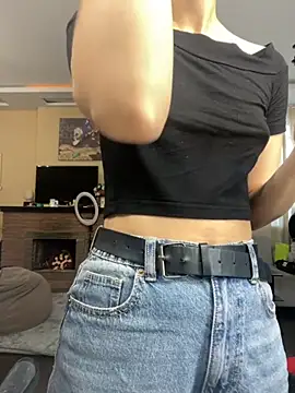 Snapshot of Miranda_Kerry chatting on 8, 11, 2025 Miranda Kerry online show from 8, 11, 2025