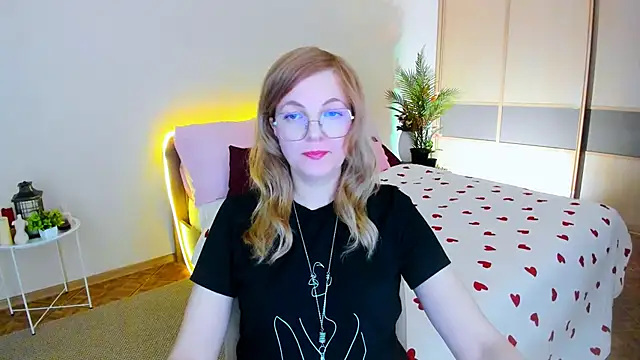 YourUniverser online show from 5, 6, 2026