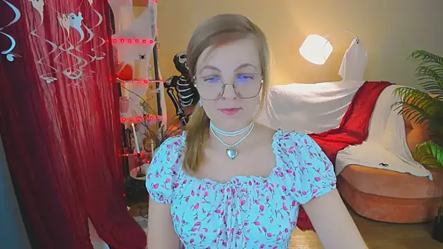 YourUniverser online show from 3, 11, 2025