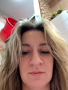 Snapshot of EvvaMur chatting on 3, 11, 2025 EvvaMur online show from 3, 11, 2025