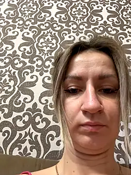 Snapshot of EvvaMur chatting on 14, 10, 2025 EvvaMur online show from 14, 10, 2025