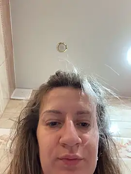 Snapshot of EvvaMur chatting on 6, 11, 2025 EvvaMur online show from 6, 11, 2025