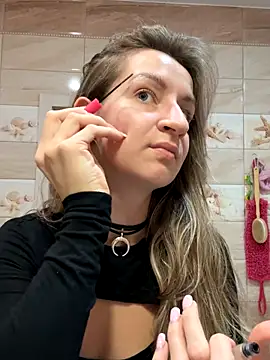 Snapshot of EvvaMur chatting on 30, 10, 2025 EvvaMur online show from 30, 10, 2025