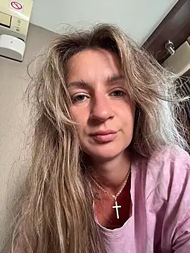 Snapshot of EvvaMur chatting on 28, 11, 2025 EvvaMur online show from 28, 11, 2025