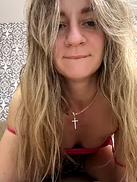 Snapshot of EvvaMur chatting on 5, 11, 2025 EvvaMur online show from 5, 11, 2025