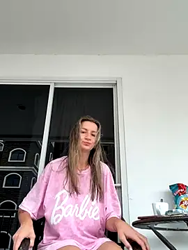 Snapshot of EvvaMur chatting on 18, 11, 2025 EvvaMur online show from 18, 11, 2025