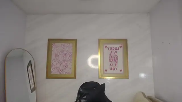 Luna Star v online show from 2, 11, 2025