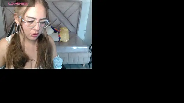 Luna Star v online show from 12, 11, 2025