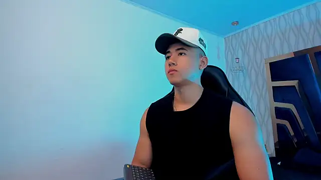 Snapshot of Draven_Marceaux chatting on 7, 11, 2025 Draven Marceaux online show from 7, 11, 2025