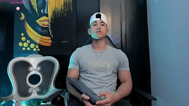 Snapshot of Draven_Marceaux chatting on 26, 10, 2025 Draven Marceaux online show from 26, 10, 2025