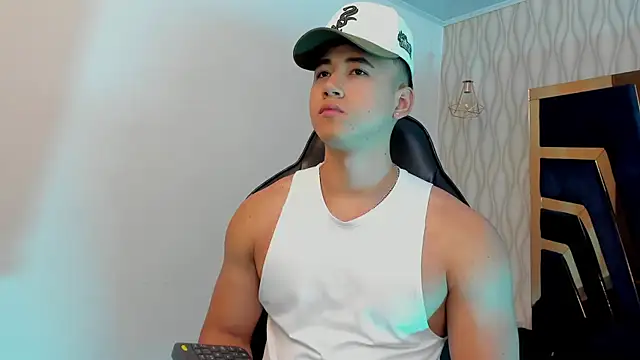 Snapshot of Draven_Marceaux chatting on 16, 10, 2025 Draven Marceaux online show from 16, 10, 2025