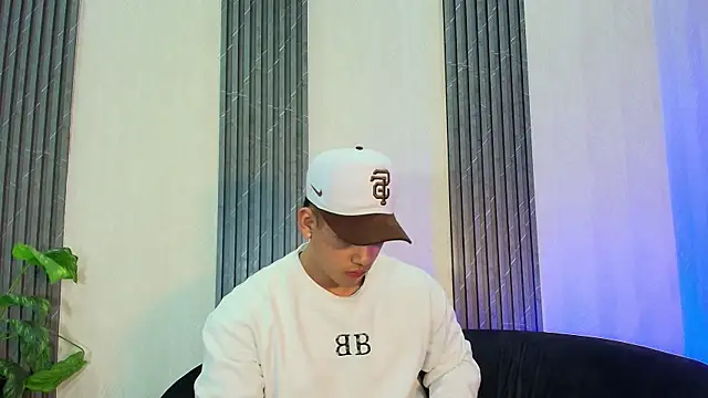 Snapshot of Draven_Marceaux chatting on 7, 7, 2026 Draven Marceaux online show from 7, 7, 2026