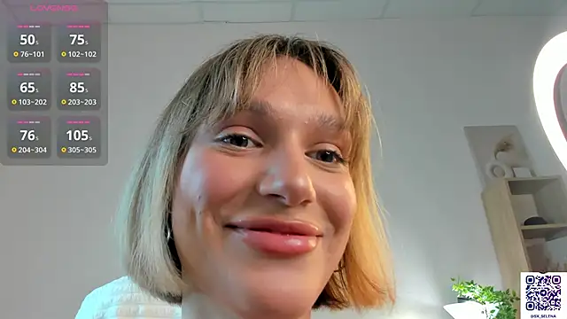 Ice Strawberry online show from 28, 9, 2025