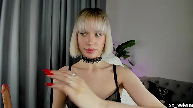 Snapshot of Ice_Strawberry chatting on 26, 4, 2026 Ice Strawberry online show from 26, 4, 2026