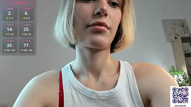 Ice Strawberry online show from 20, 10, 2025