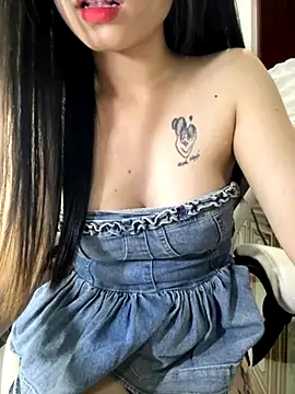 Hanh Luxii online show from 20, 9, 2025