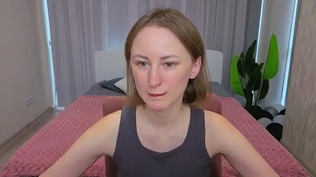 LuluChiiii online show from 25, 11, 2025