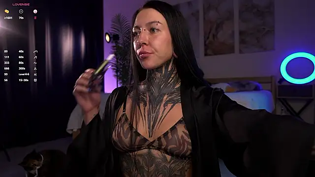 Alise Eve  online show from 12, 2, 2026