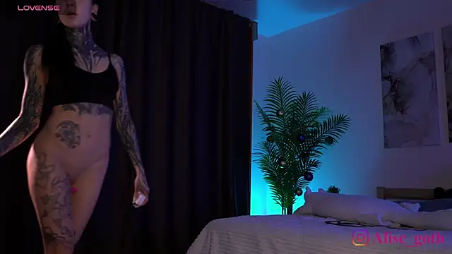 Alise Eve  online show from 13, 1, 2026