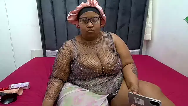 CocoFlames23 online show from 23, 9, 2025