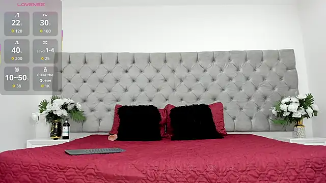 KellyRooss online show from 10, 10, 2025