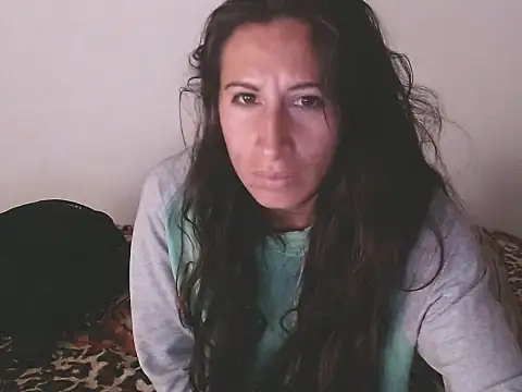 Snapshot of NathaSlave chatting on 8, 11, 2025 NathaSlave online show from 8, 11, 2025