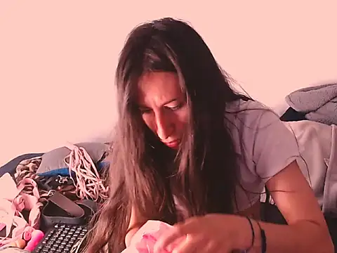 Snapshot of NathaSlave chatting on 9, 11, 2025 NathaSlave online show from 9, 11, 2025