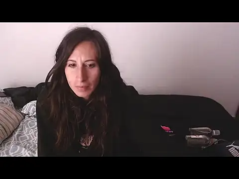 Snapshot of NathaSlave chatting on 9, 10, 2025 NathaSlave online show from 9, 10, 2025