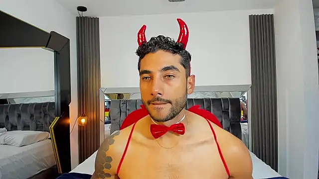 MARC THOMPSON  online show from 1, 11, 2025