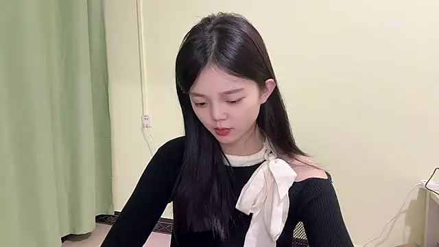 Nicole-13 online show from 25, 10, 2025