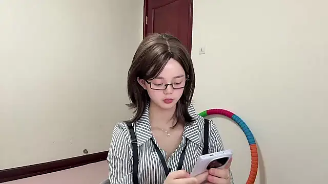 Nicole-13 online show from 14, 4, 2026