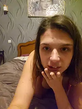 Snapshot of CoupleX85 chatting on 13, 12, 2025 CoupleX85 online show from 13, 12, 2025