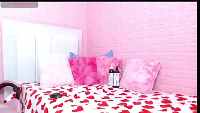 suzanhot 30 online show from 15, 3, 2026