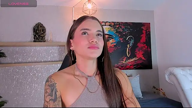 aitana baker  online show from 17, 4, 2026