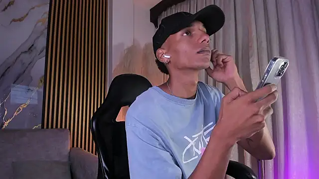 JulienSaint online show from 3, 3, 2026