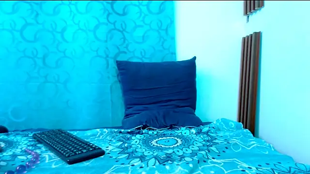 Snapshot of cristalcrazy20 chatting on 22, 9, 2025 cristalcrazy20 online show from 22, 9, 2025