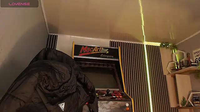 Bastian MCcormick online show from 14, 12, 2025