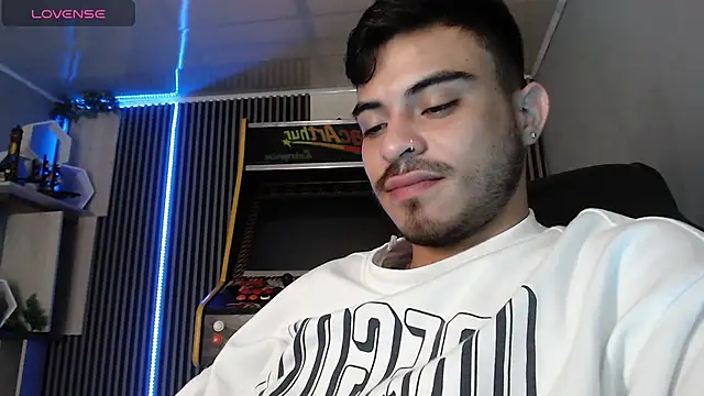 Bastian MCcormick online show from 4, 2, 2026