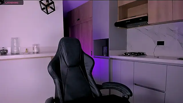 fhalon foxxxys  online show from 11, 3, 2026