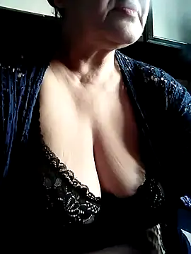 Troiavaca online show from 18, 4, 2026