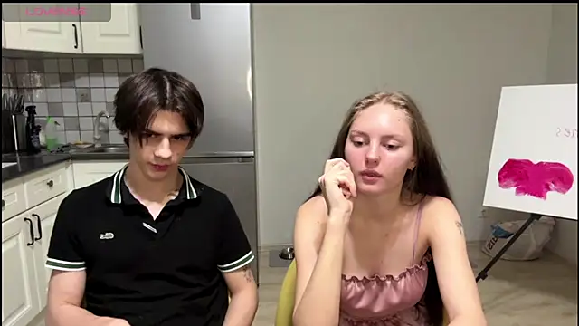 flowerscouple online show from 7, 3, 2026