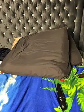 Kikie23 online show from 28, 10, 2025