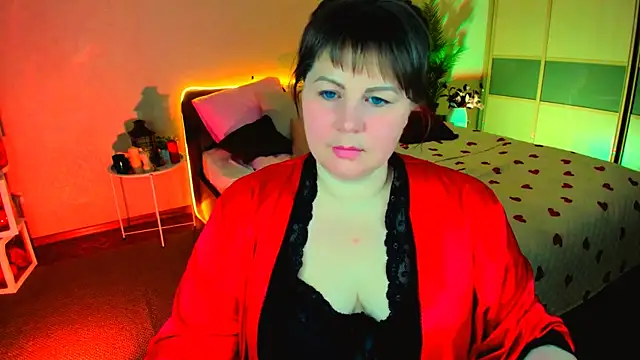 CrystaalStaar online show from 2, 3, 2026