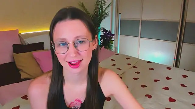 YourLovellyStory online show from 12, 3, 2026