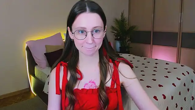 Snapshot of YourLovellyStory chatting on 20, 5, 2026 YourLovellyStory online show from 20, 5, 2026